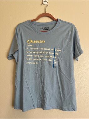 Women’s 'Queen' Graphic Tee - Light Blue